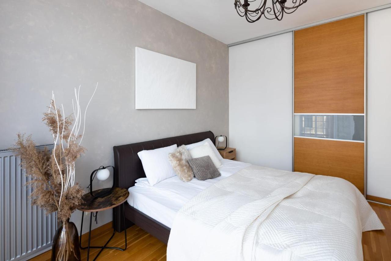 Ziedondarza Park One Bedroom Apartment With Balcony ريغا المظهر الخارجي الصورة